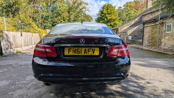 Used Mercedes-Benz E-Class 2012 for sale - 76186576: Photo 11