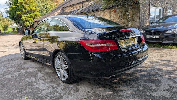 Used Mercedes-Benz E-Class 2012 for sale - 76186576: Photo 9