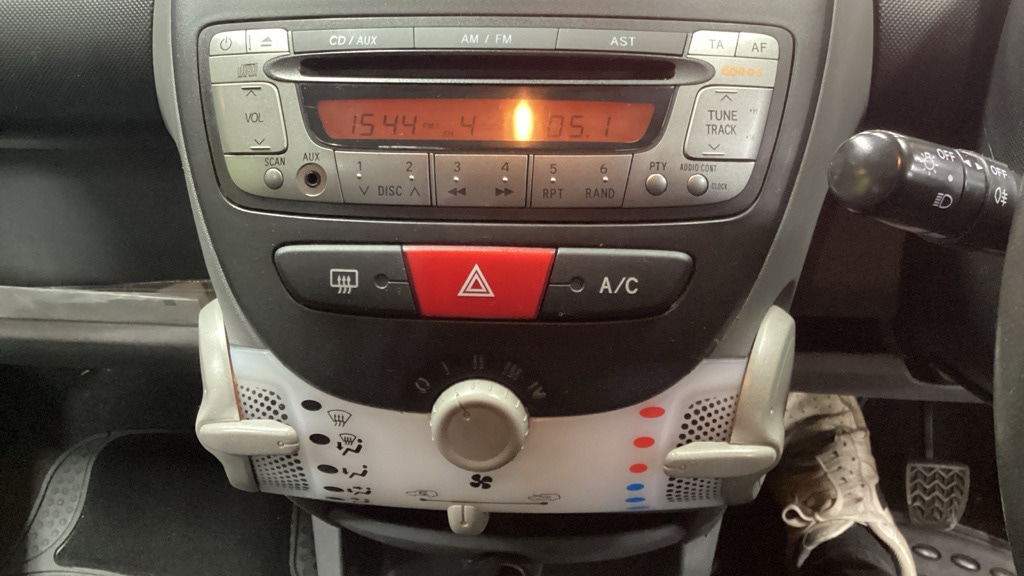 Used Toyota AYGO 2011 for sale - 77323556: Photo 11