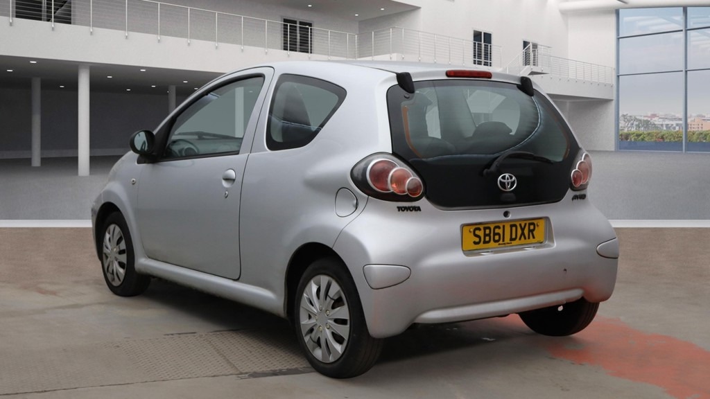Used Toyota AYGO 2011 for sale - 77323556: Photo 3
