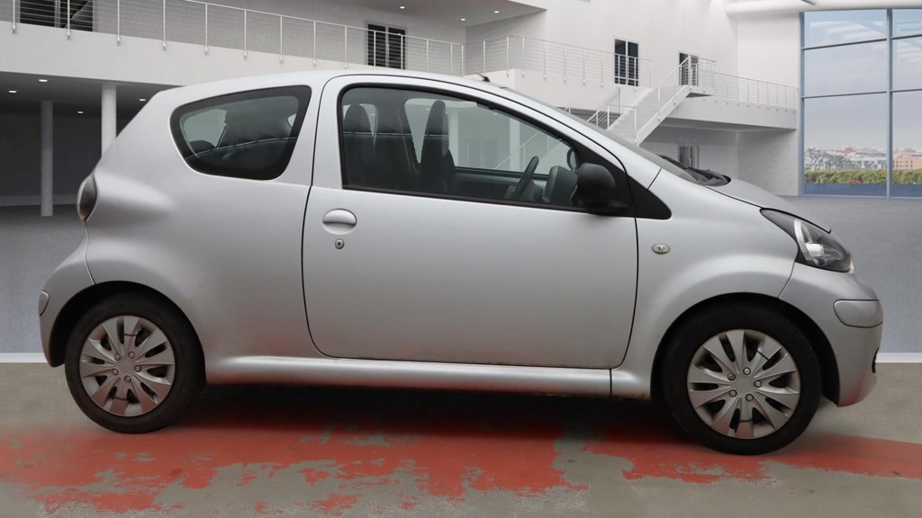 Used Toyota AYGO 2011 for sale - 77323556: Photo 5