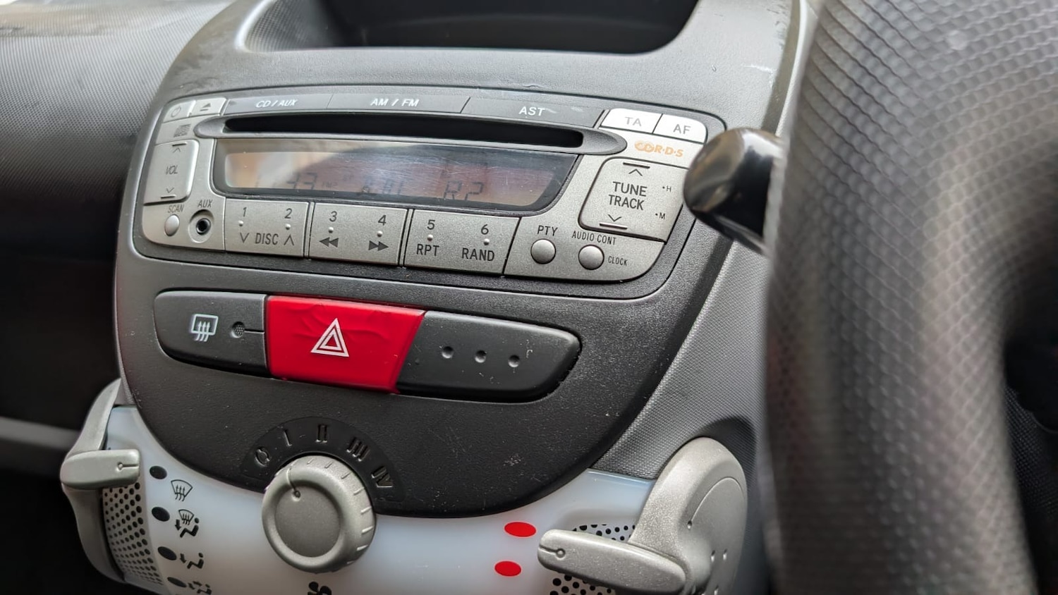 Used Toyota AYGO 2009 for sale - 77220791: Photo 20