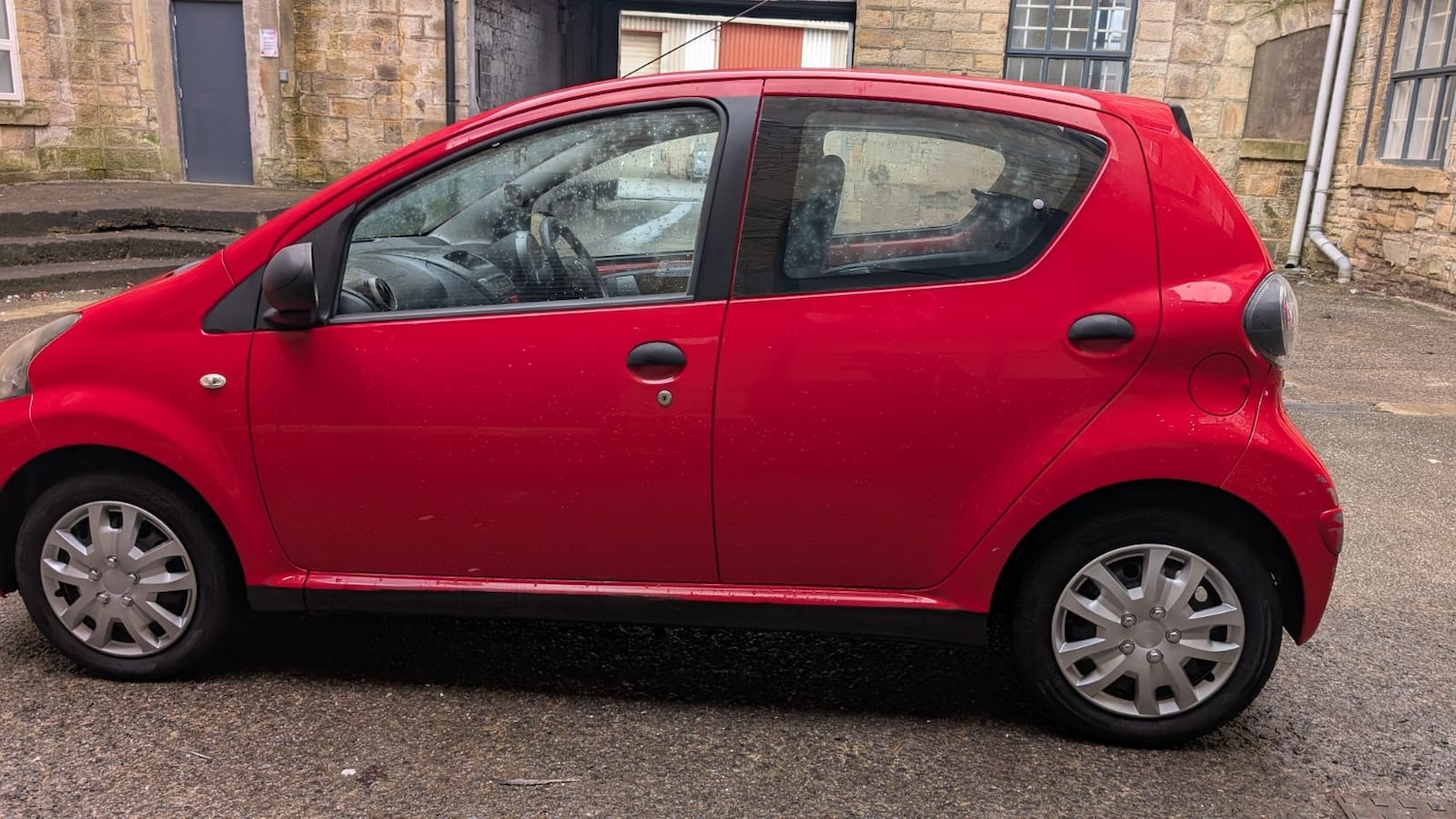 Used Toyota AYGO 2009 for sale - 77220791: Photo 9