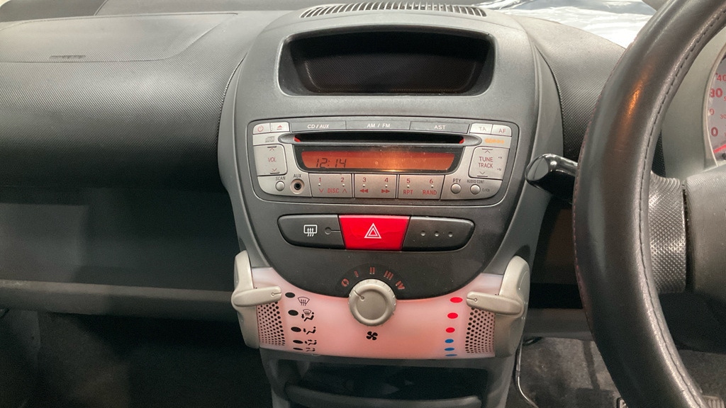 Used Peugeot 107 2011 for sale - 77517589: Photo 11