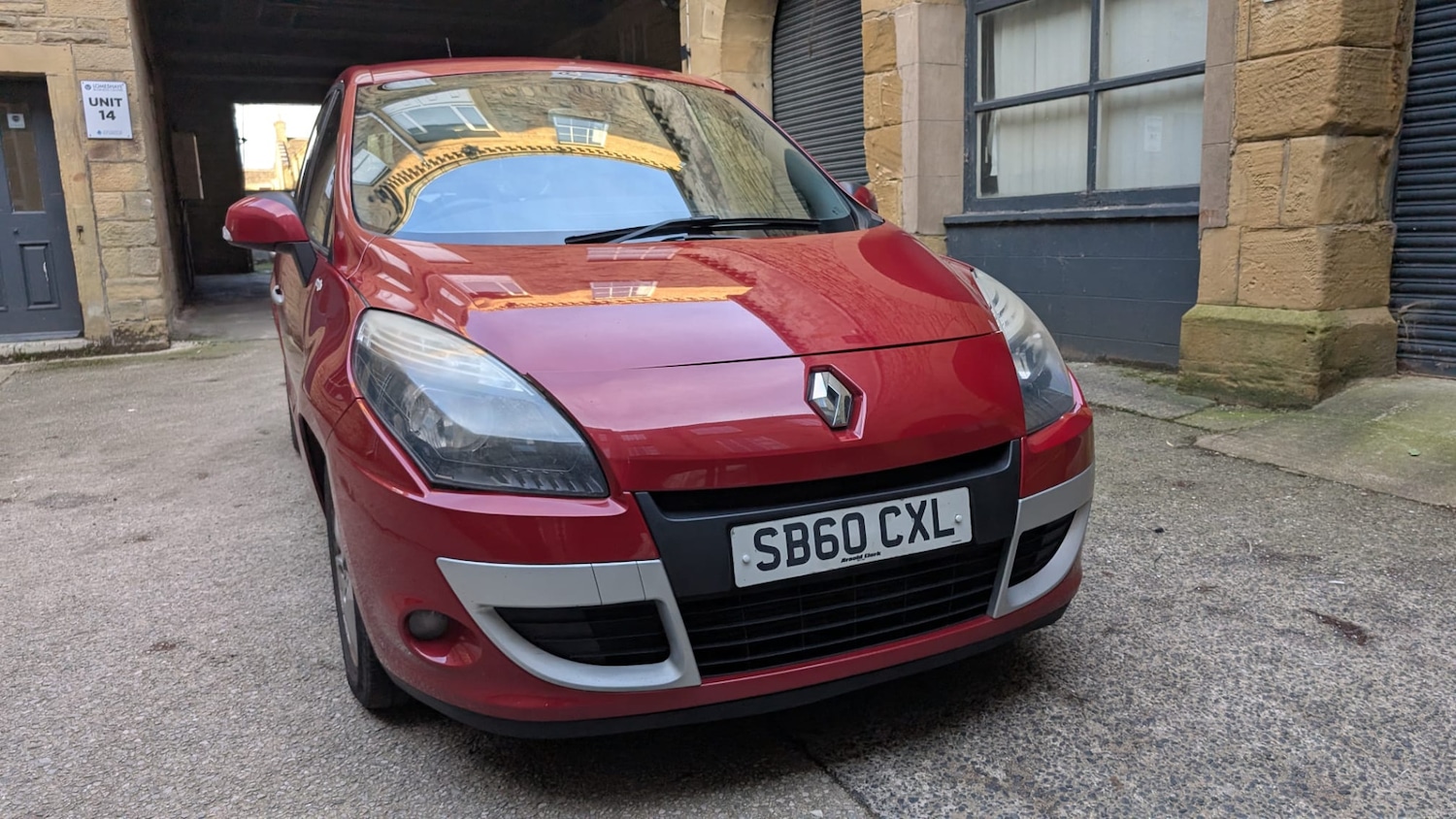 Used Renault Scenic 2010 for sale - 77313862: Photo 2