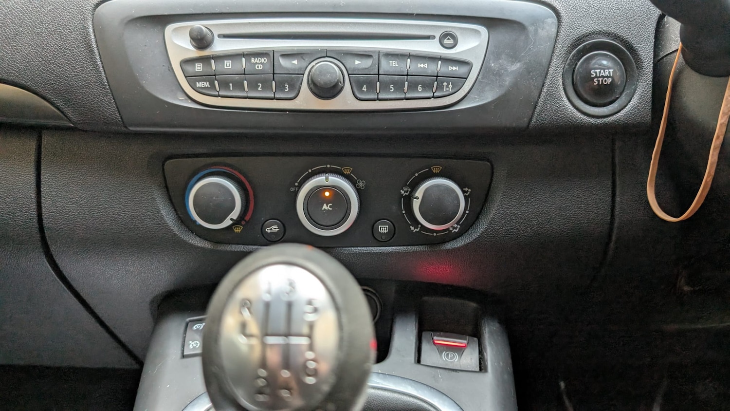 Used Renault Scenic 2010 for sale - 77313862: Photo 20