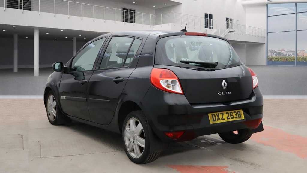 Used Renault Clio 2012 for sale - 77981777: Photo 3