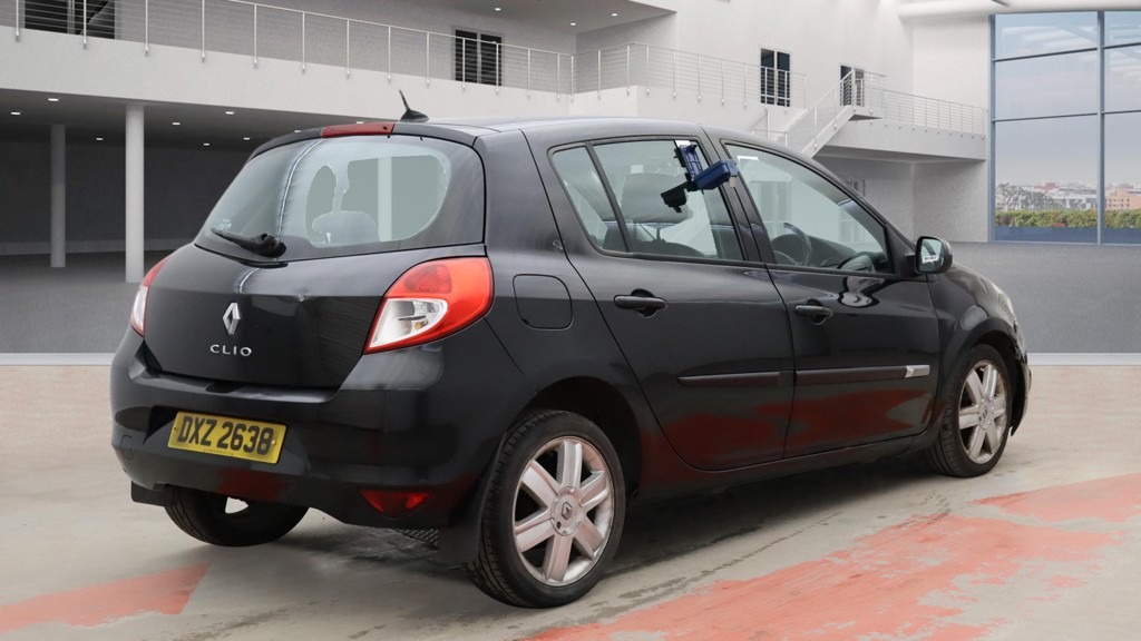 Used Renault Clio 2012 for sale - 77981777: Photo 4