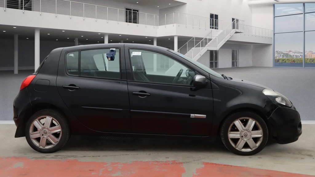 Used Renault Clio 2012 for sale - 77981777: Photo 5