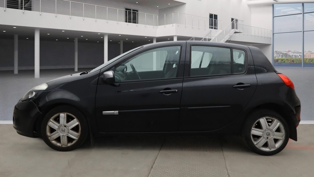 Used Renault Clio 2012 for sale - 77981777: Photo 6
