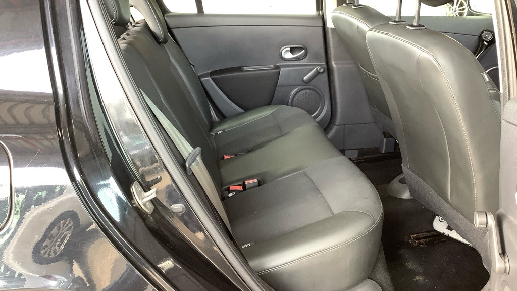 Used Renault Clio 2012 for sale - 77981777: Photo 8