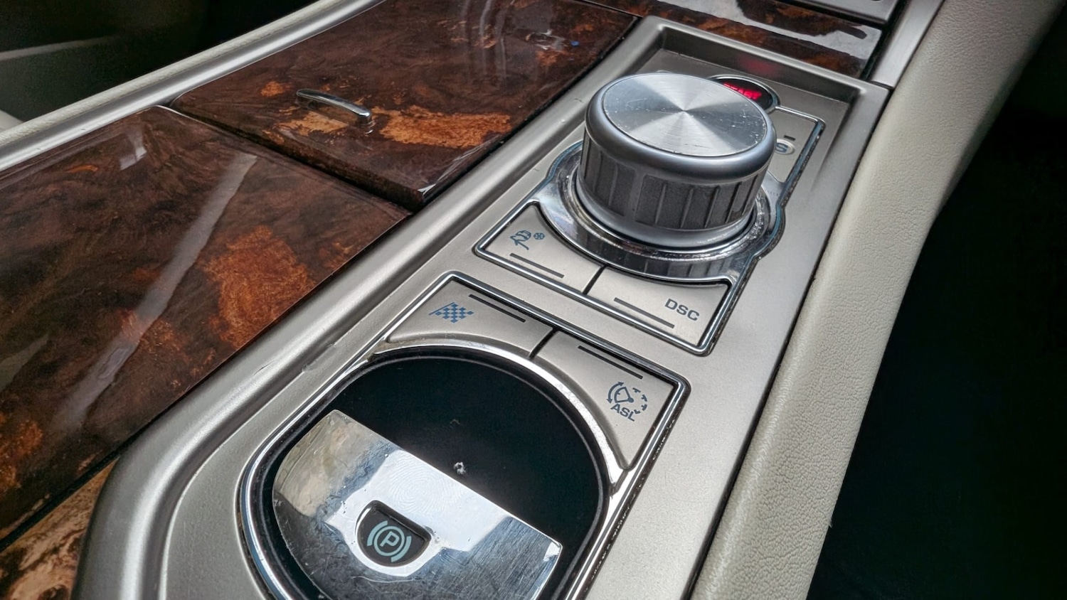 Used Jaguar XF 2011 for sale - 77676871: Photo 28