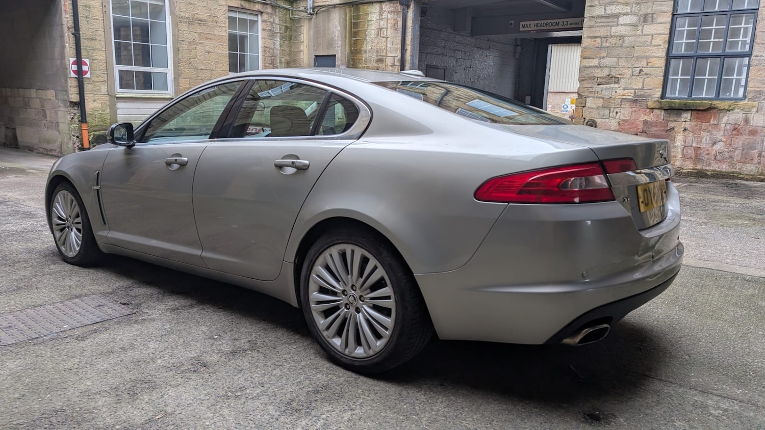 Used Jaguar XF 2011 for sale - 77676871: Photo 5