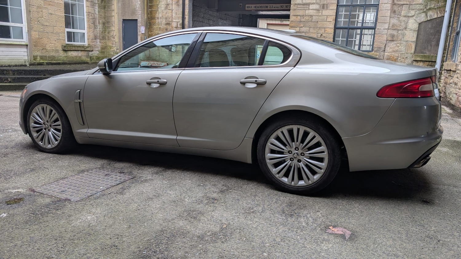 Used Jaguar XF 2011 for sale - 77676871: Photo 8