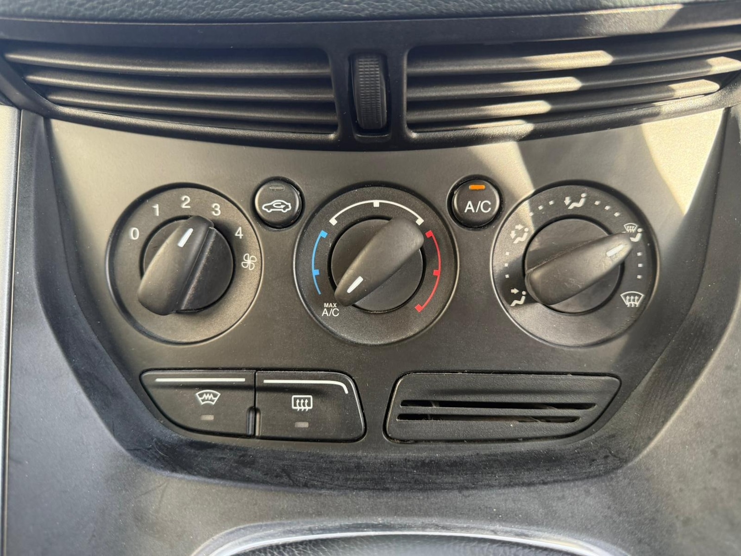 Used Ford C-Max 2014 for sale - 78209836: Photo 25