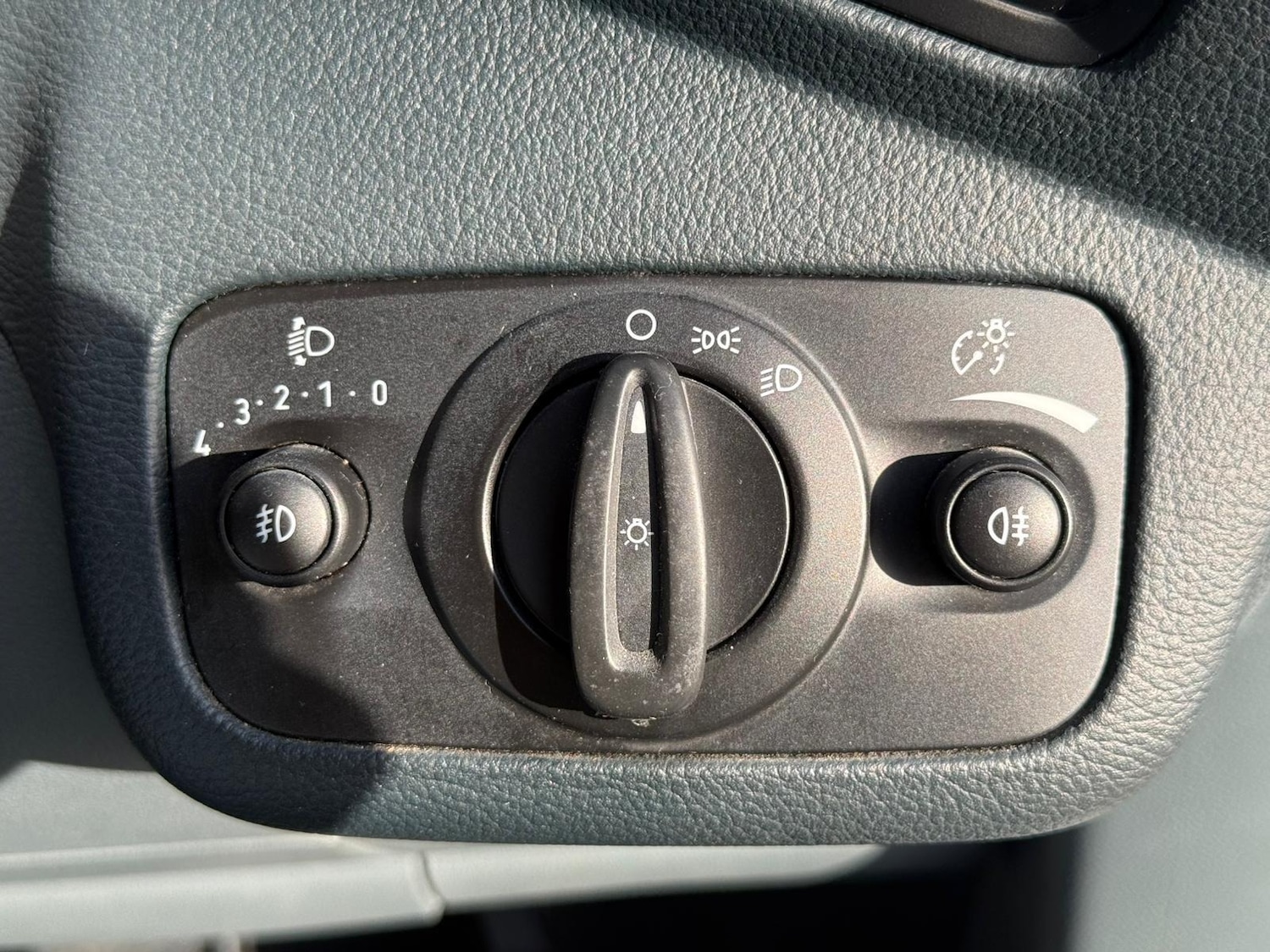 Used Ford C-Max 2014 for sale - 78209836: Photo 35