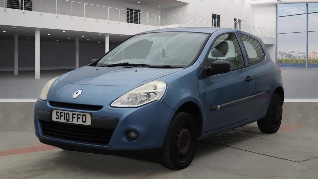 Used Renault Clio 2010 for sale - 76379252: Photo 2