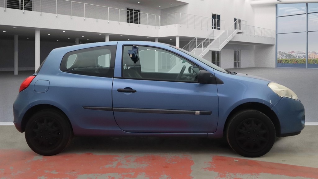 Used Renault Clio 2010 for sale - 76379252: Photo 5