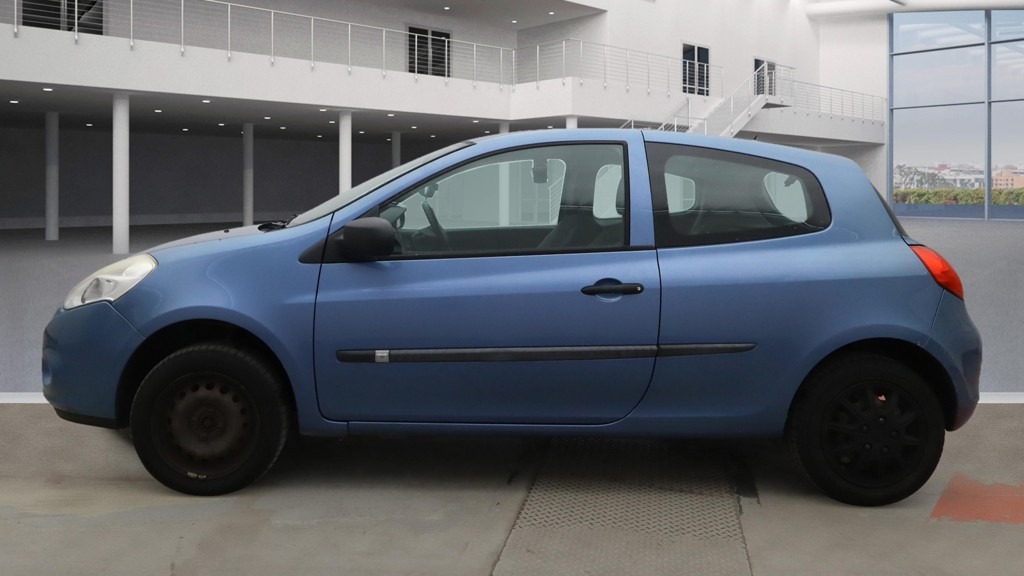 Used Renault Clio 2010 for sale - 76379252: Photo 6