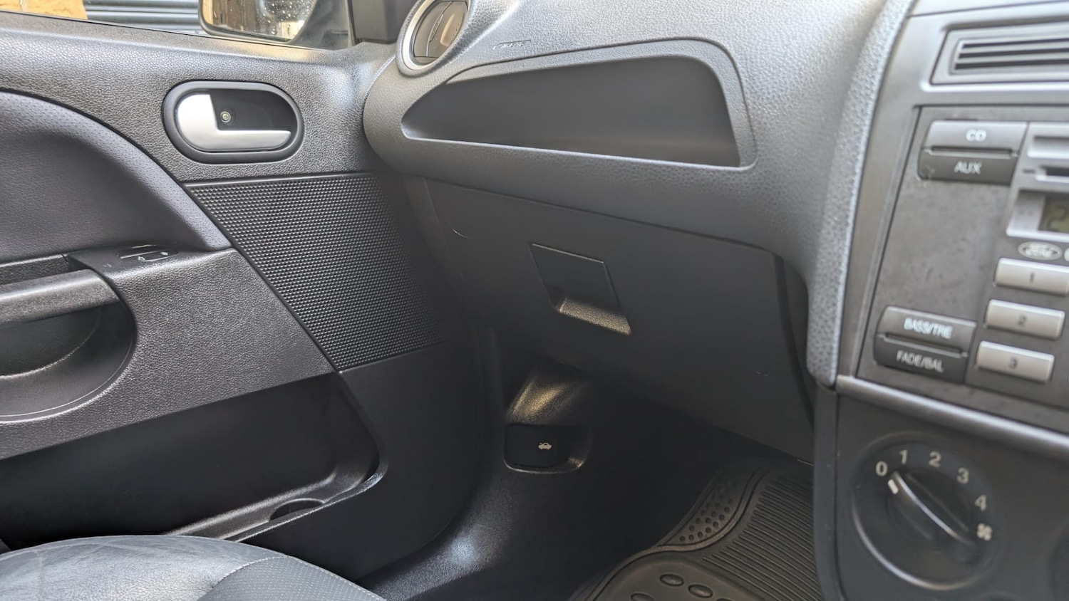 Used Ford Fiesta 2008 for sale - 77630675: Photo 26