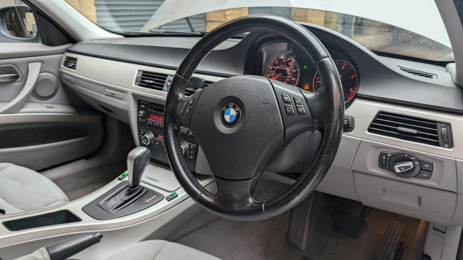 Used BMW 3 Series 2011 for sale - 76854725: Photo 25