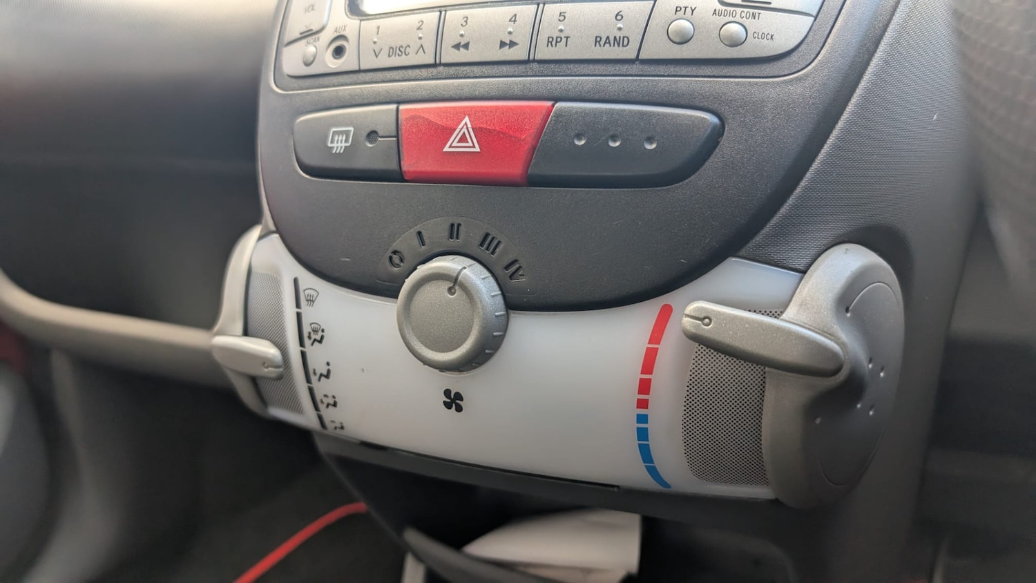 Used Peugeot 107 2009 for sale - 76404984: Photo 17