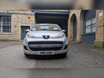 2011 (11) - 1.0 Urban 5dr