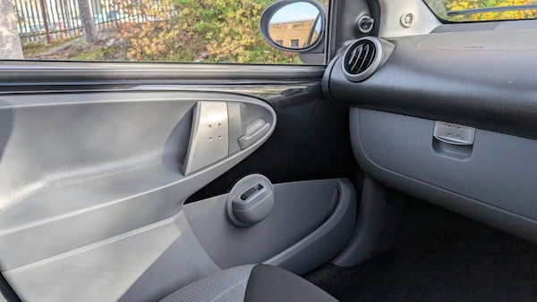 Used Toyota AYGO 2007 for sale - 76249351: Photo 19