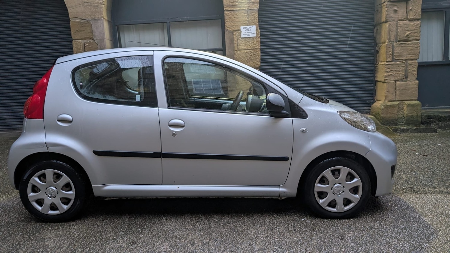 Used Peugeot 107 2011 for sale - 77137178: Photo 11