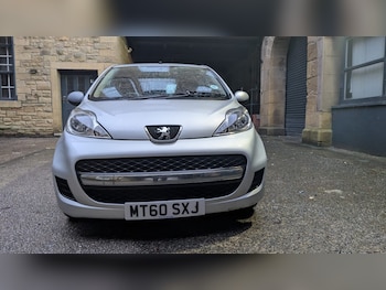 2011 (60) - 1.0 Urban 5dr