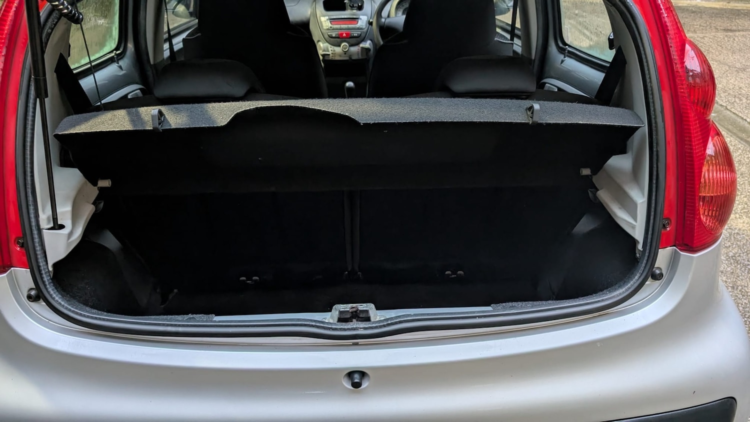 Used Peugeot 107 2011 for sale - 77137178: Photo 24