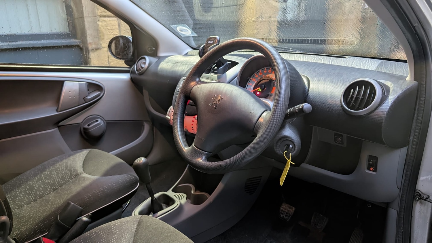 Used Peugeot 107 2011 for sale - 77137178: Photo 27