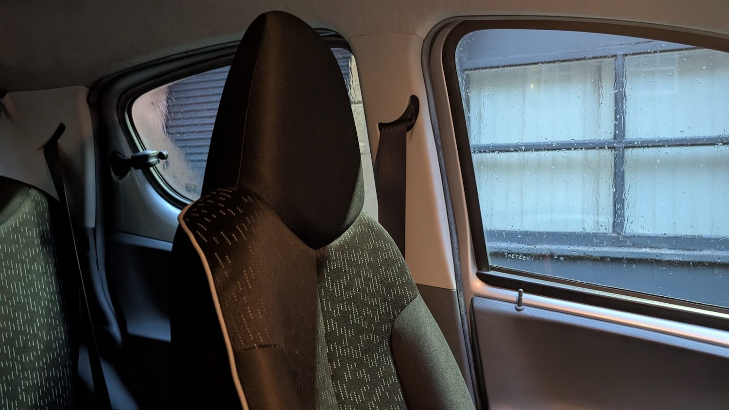 Used Peugeot 107 2011 for sale - 77137178: Photo 41