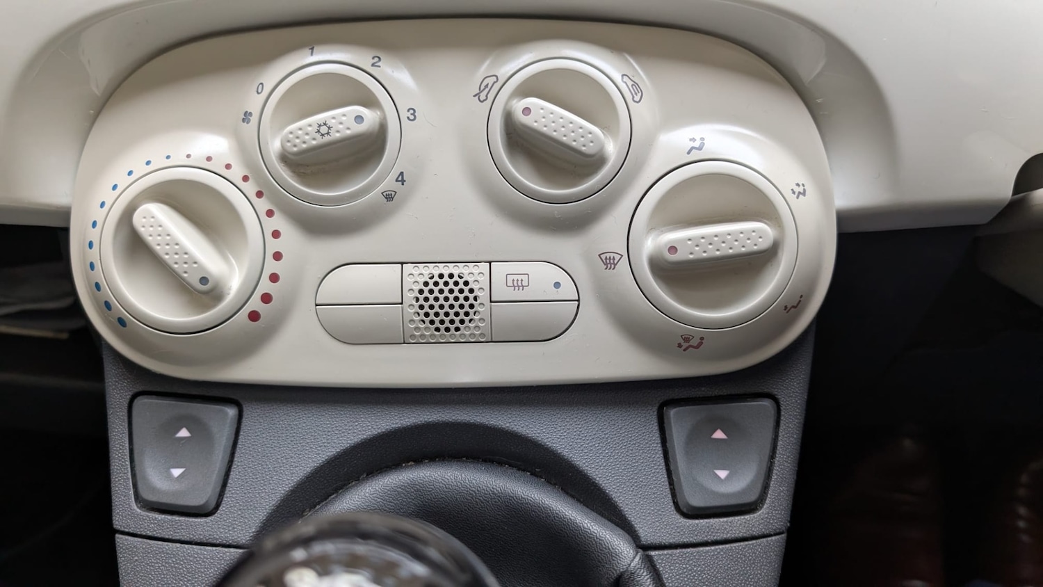 Used Fiat 500 2010 for sale - 77049332: Photo 27