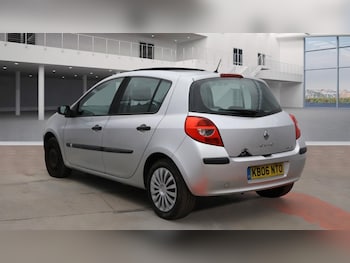 Used Renault Clio 2006 for sale - 77965779: Photo