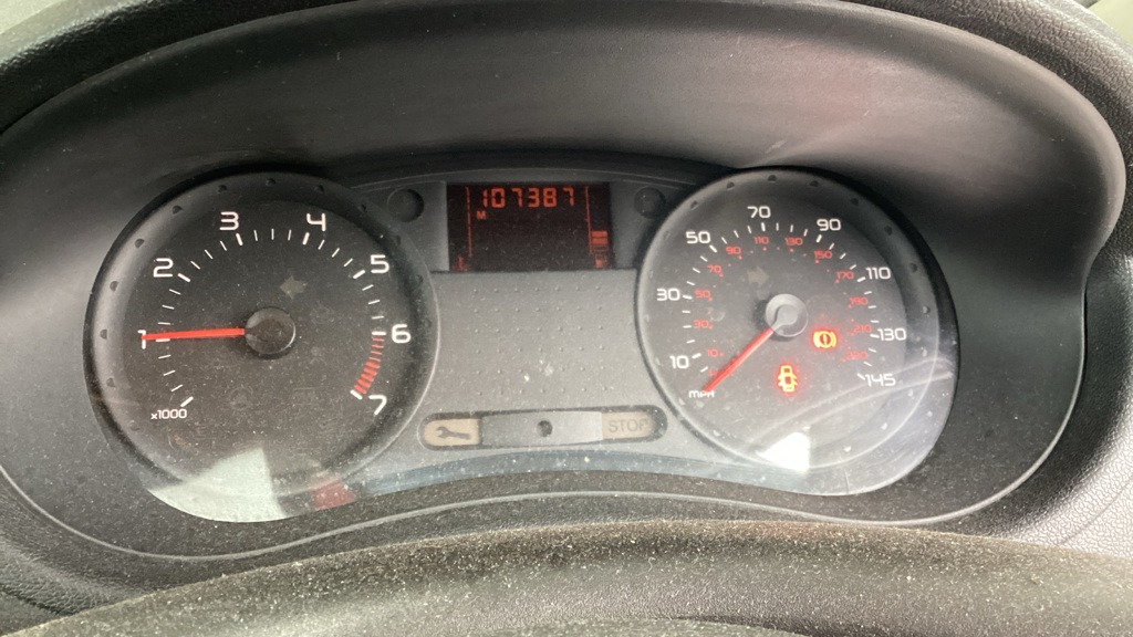 Used Renault Clio 2006 for sale - 77965779: Photo 9