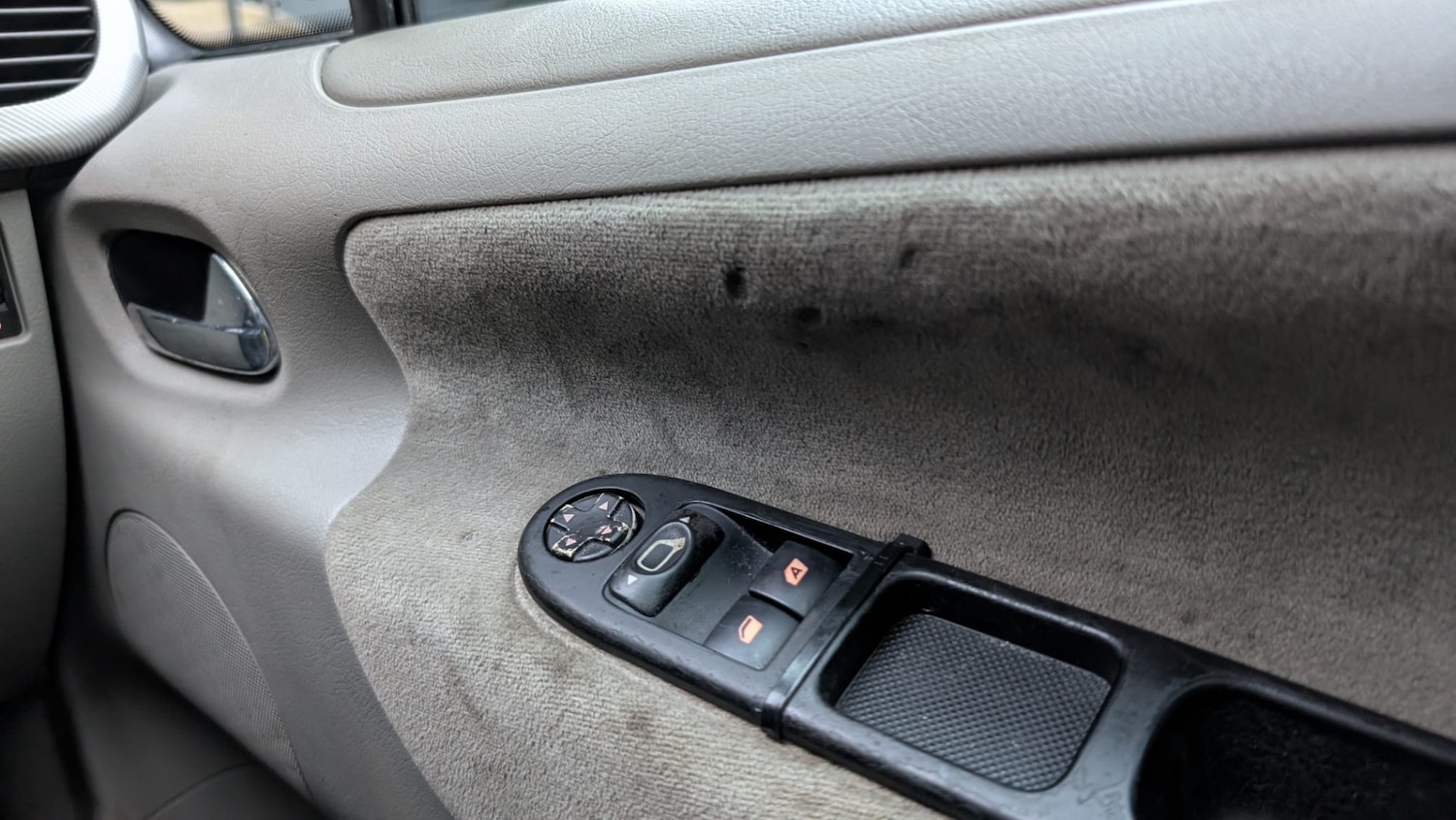 Used Peugeot 207 2007 for sale - 76877699: Photo 27