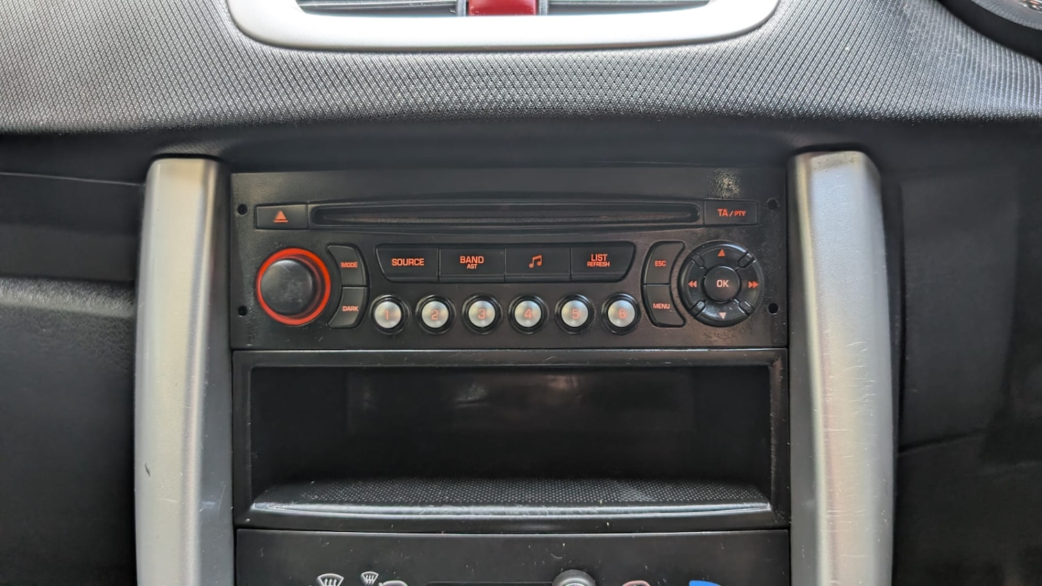 Used Peugeot 207 2011 for sale - 77651734: Photo 23