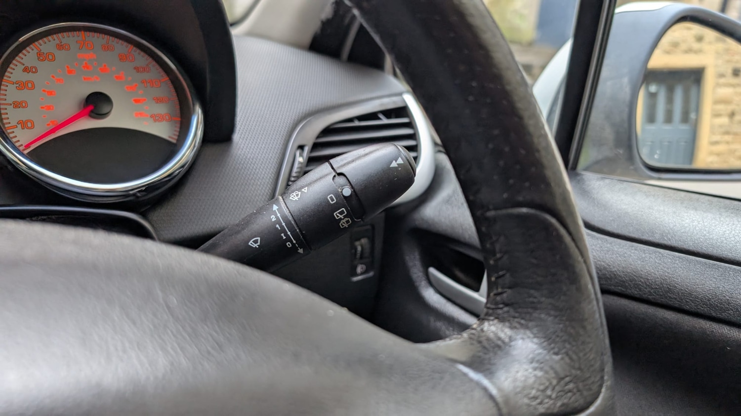 Used Peugeot 207 2011 for sale - 77651734: Photo 30