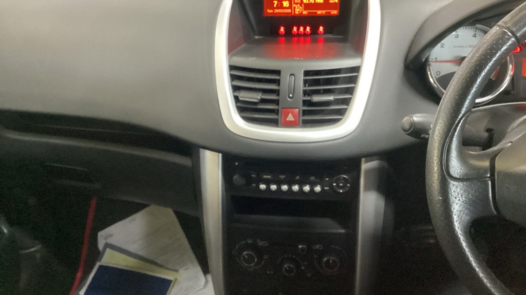 Used Peugeot 207 2012 for sale - 78121631: Photo 13