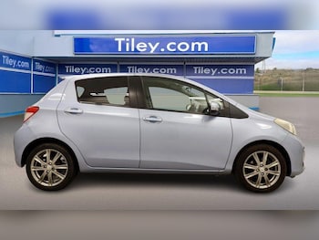 Used Toyota Yaris 2013 for sale - 78675343: Photo