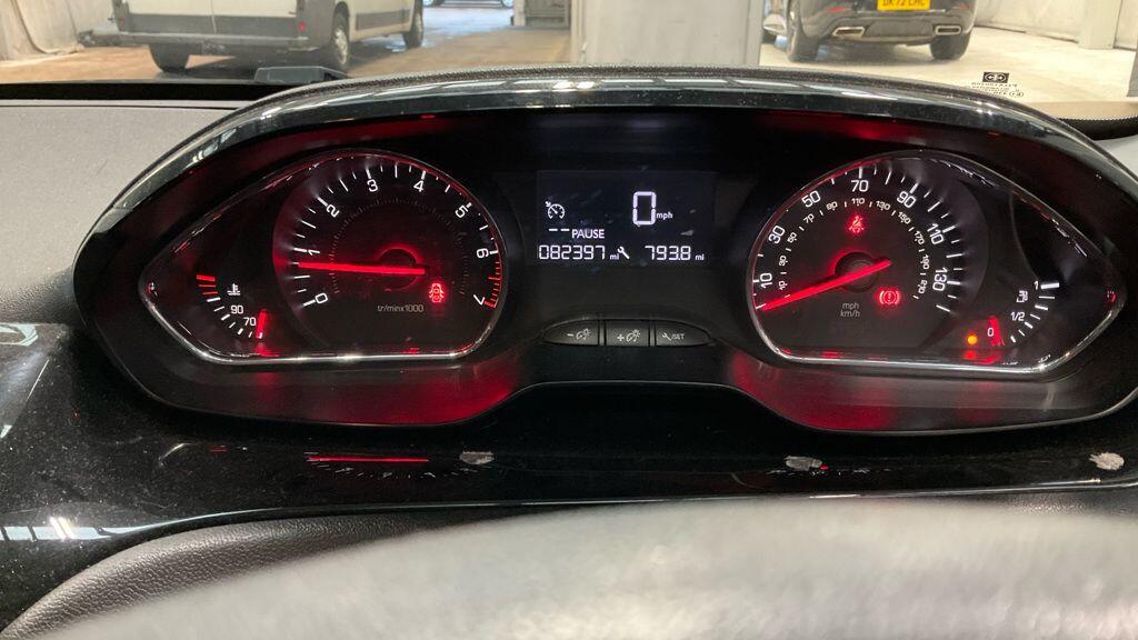 Used Peugeot 208 2014 for sale - 77216339: Photo 11