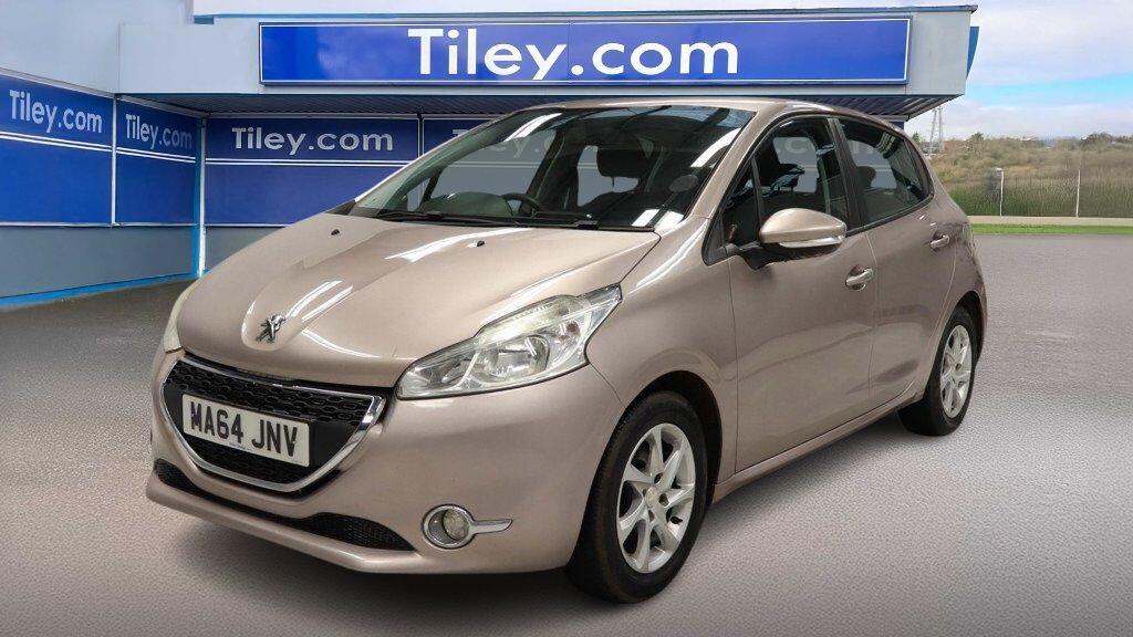 Used Peugeot 208 2014 for sale - 77216339: Photo 3