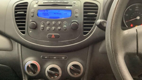 Used Hyundai i10 2013 for sale - 76200986: Photo 10