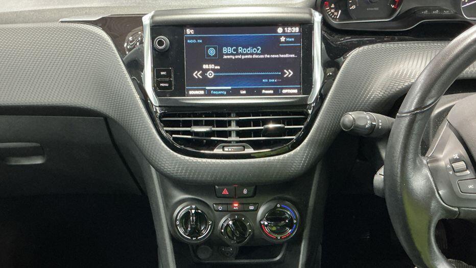 Used Peugeot 208 for sale - 77683844: Photo 3