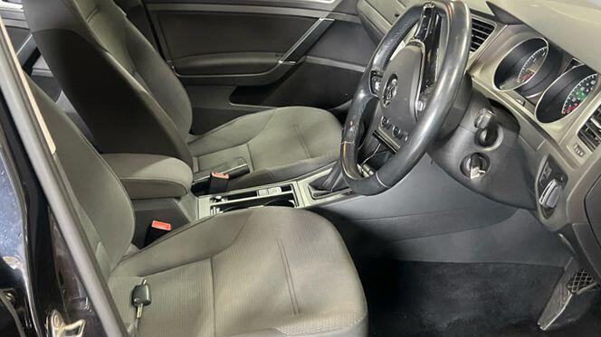 Used Volkswagen Golf 2015 for sale - 76270878: Photo 9