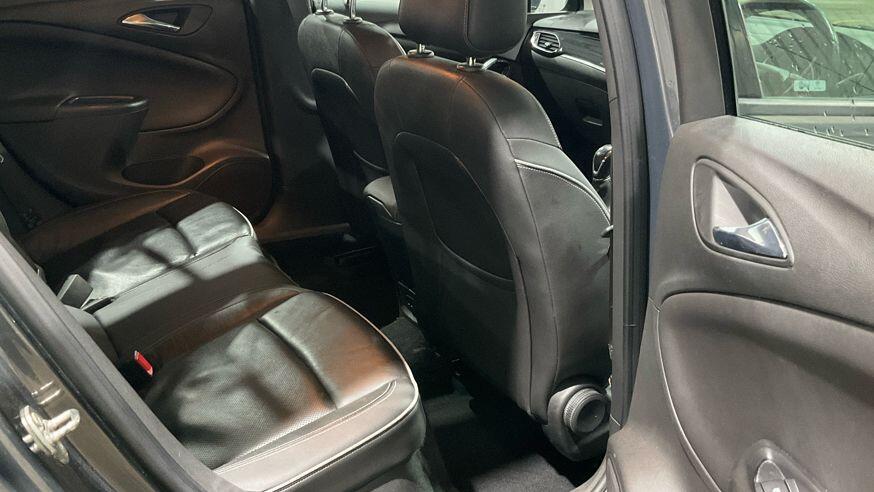 Used Vauxhall Astra for sale - 77215402: Photo 12