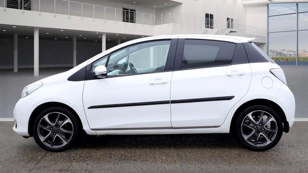 Used Toyota Yaris 2013 for sale - 76270321: Photo 5