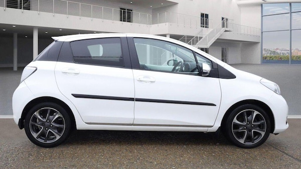 Used Toyota Yaris 2013 for sale - 76270321: Photo 6