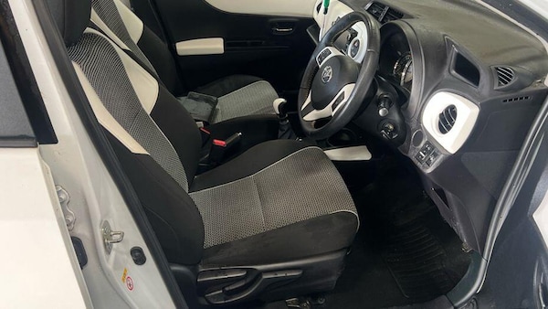 Used Toyota Yaris 2013 for sale - 76270321: Photo 9
